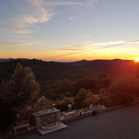 Amon Nos Otes Villa Vezzani Bagian luar foto