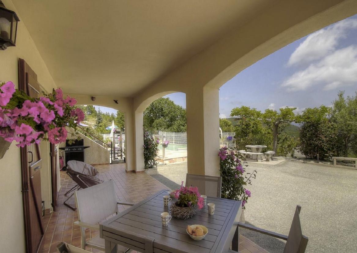Amon Nos Otes Villa Vezzani Bagian luar foto